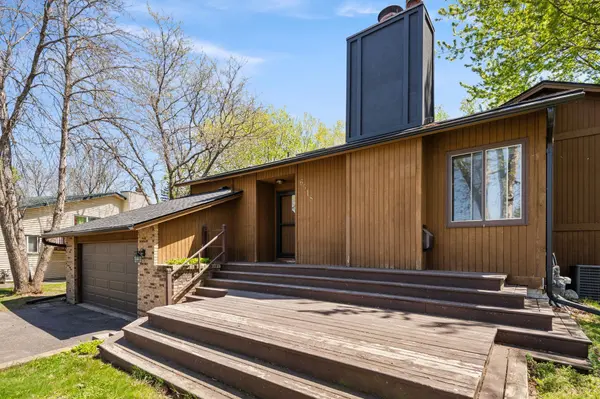 6518 Kilmer LN N, Maple Grove, MN 55369