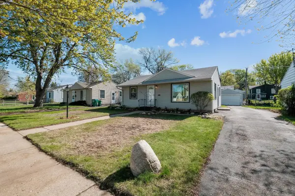 2911 Rhode Island AVE S, Saint Louis Park, MN 55426