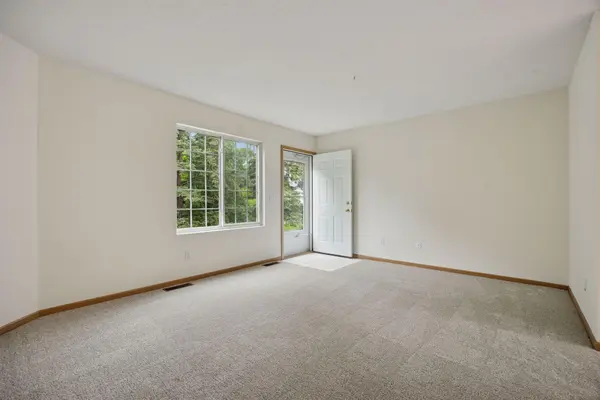 9110 Terra Verde TRL, Eden Prairie, MN 55347
