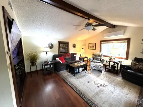 29929 Canary LN, Breezy Point, MN 56472