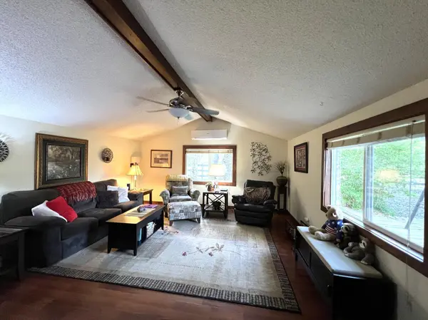 29929 Canary LN, Breezy Point, MN 56472