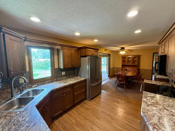 1314 W Birch AVE, Olivia, MN 56277