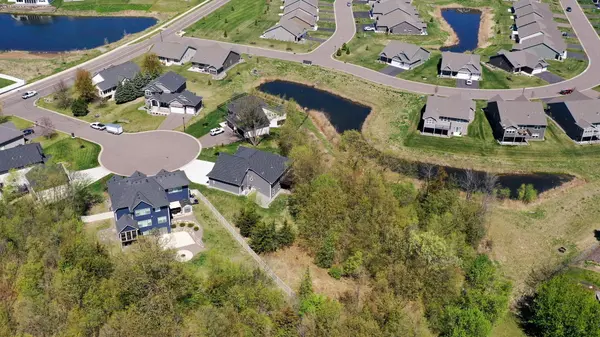 422 Overlook CIR SE, Saint Michael, MN 55376