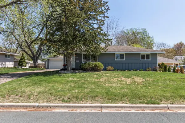 10709 Abbott AVE S,  Bloomington,  MN 55431