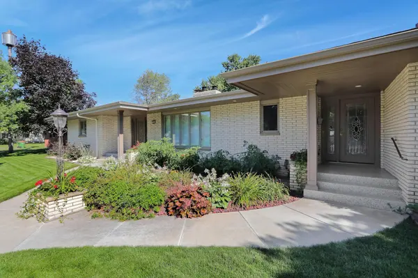 324 2nd ST NE, Osseo, MN 55369