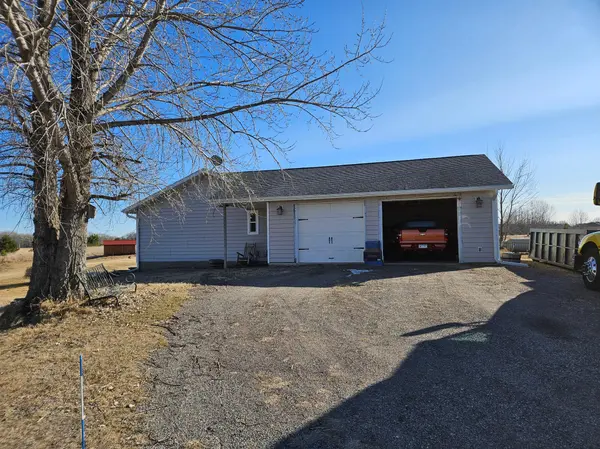 728 Venture LN NE, Alexandria, MN 56308