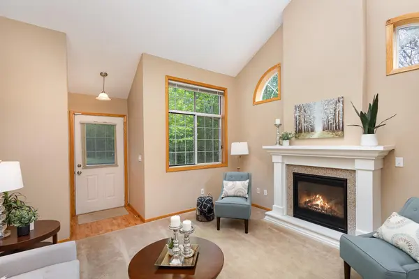 2721 Autumnwood LN, Minnetonka, MN 55305