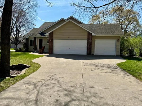 650 River Birch PL, Lino Lakes, MN 55014