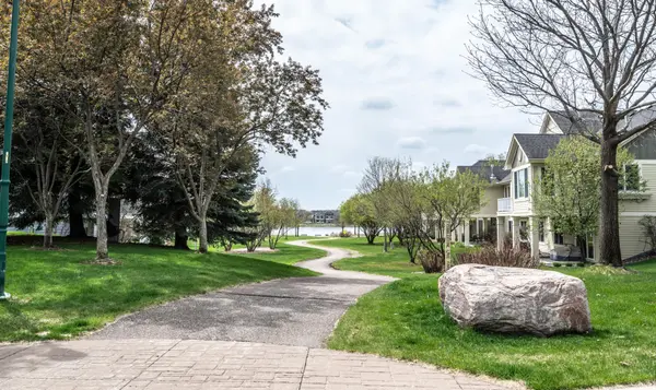 15602 Duck Trail LN, Apple Valley, MN 55124