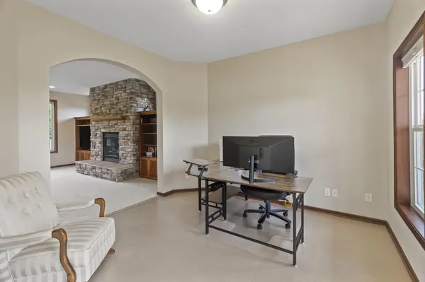 9566 Cottontail DR, Minnetrista, MN 55375