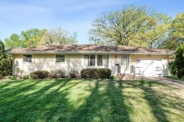 3863 E County Line RD N, White Bear Lake, MN 55110