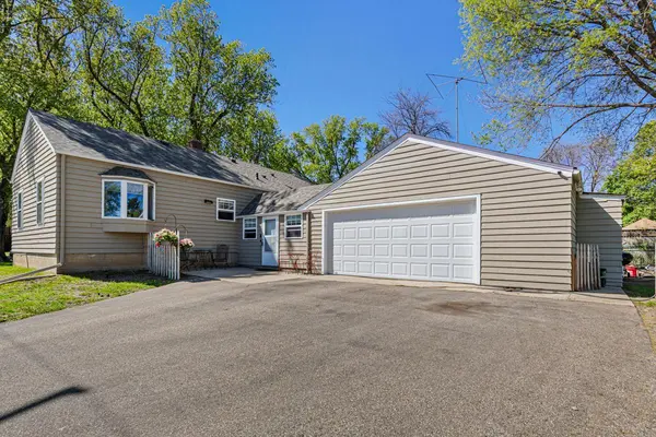 949 7th AVE SW, Faribault, MN 55021
