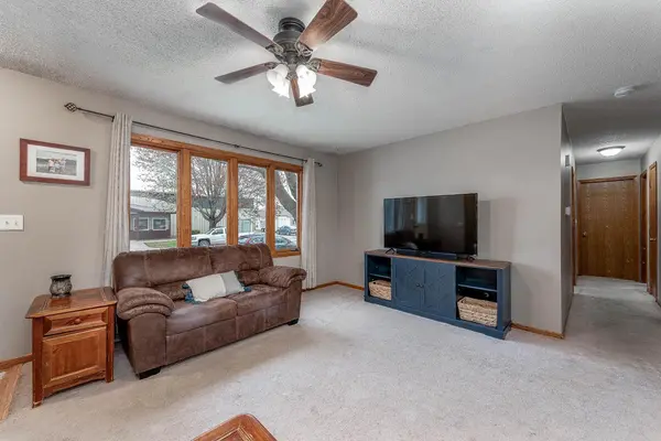 321 Pierce AVE, North Mankato, MN 56003