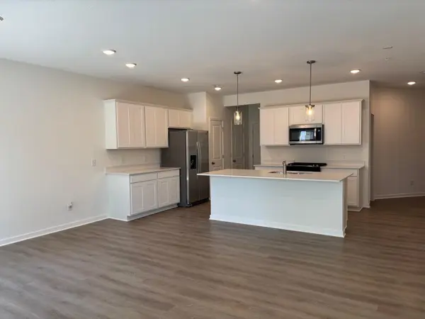 1763 Hauer TRL, Shakopee, MN 55379