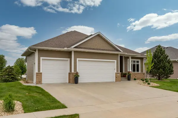 4051 Autumn Lake CT SW, Rochester, MN 55902