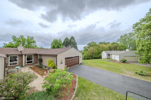 3704 Westmark CIR, Minnetonka, MN 55345