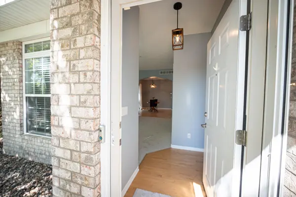 10100 Bridgehill TER, Eden Prairie, MN 55347