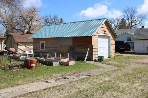 712 Kendall AVE S, Thief River Falls, MN 56701