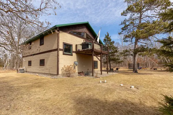 8667 Pine CIR, Pequot Lakes, MN 56472