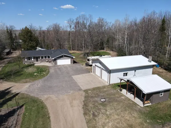 27772 Mallum DR, Bovey, MN 55709