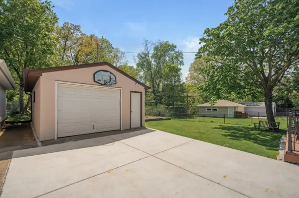 420 Ruby DR, West Saint Paul, MN 55118