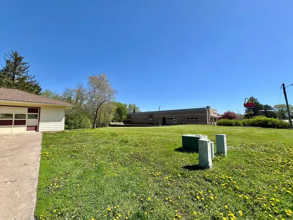 2820 N Service DR, Red Wing, MN 55066