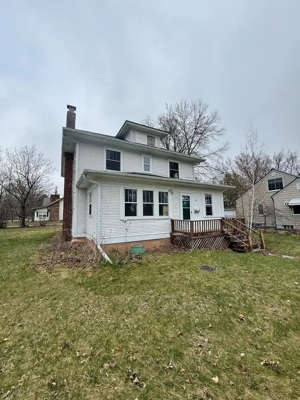 121 NW 9th ST, Grand Rapids, MN 55744