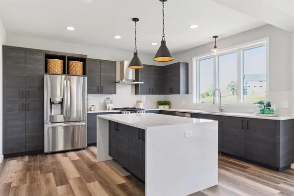 10150 Harvest TRL, Victoria, MN 55386