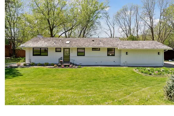5036 Woodgate CT, Minnetonka, MN 55345