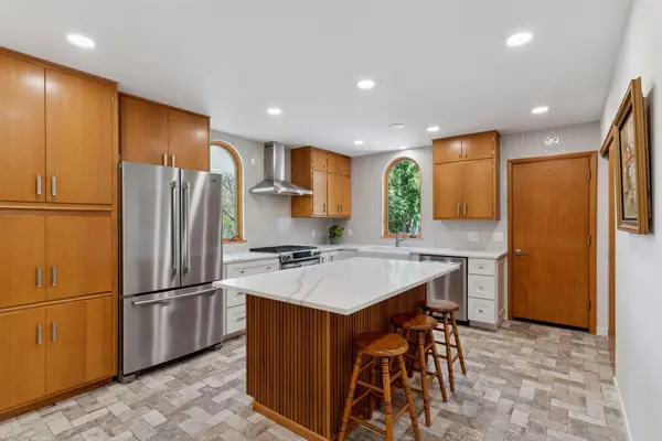 5036 Woodgate CT, Minnetonka, MN 55345