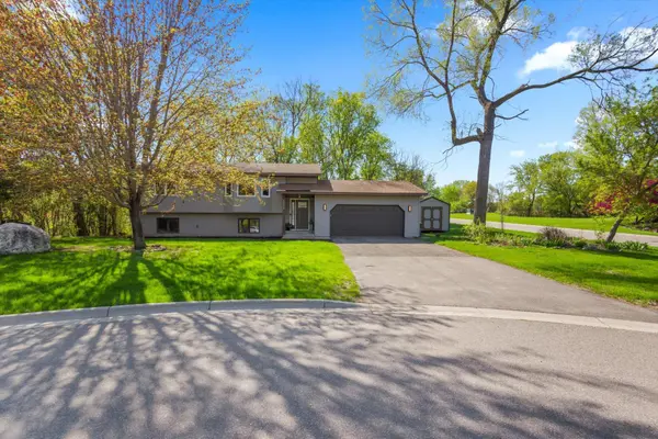5998 133rd Street CT, Apple Valley, MN 55124