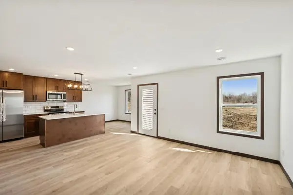 18007 Walnut CIR, Big Lake, MN 55309