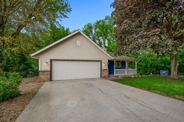 778 Sunset DR, Eagan, MN 55123
