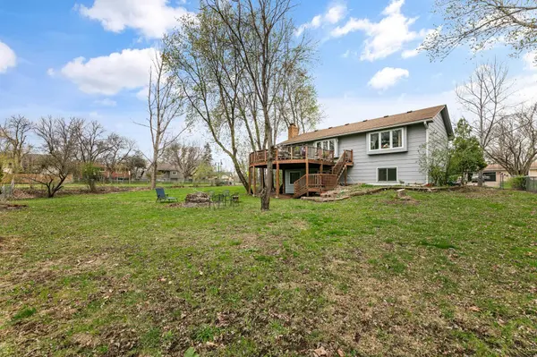 4253 W 140th ST, Savage, MN 55378