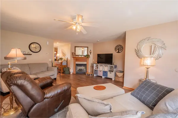 1012 Bartlett AVE, Altoona, WI 54720