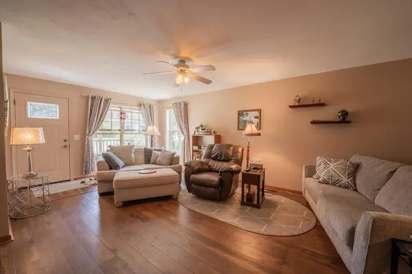 1012 Bartlett AVE, Altoona, WI 54720