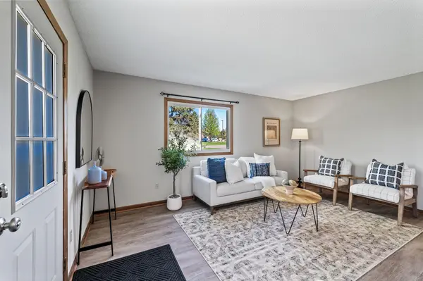 11123 Drake ST NW, Coon Rapids, MN 55433