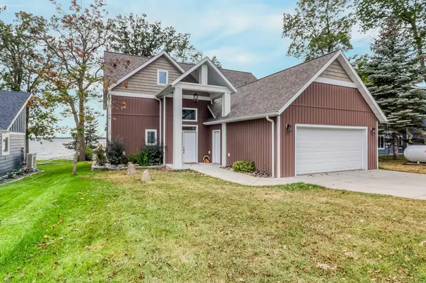 26533 Paradise Point RD, Detroit Lakes, MN 56501