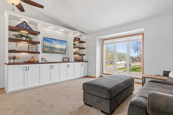 15705 Hannover PATH, Apple Valley, MN 55124