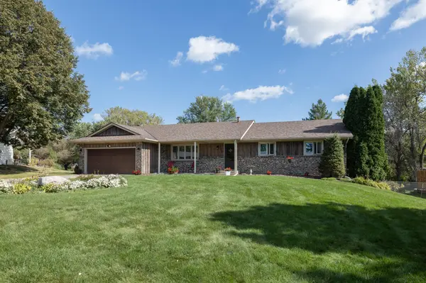 13420 Fairlawn CT, Apple Valley, MN 55124
