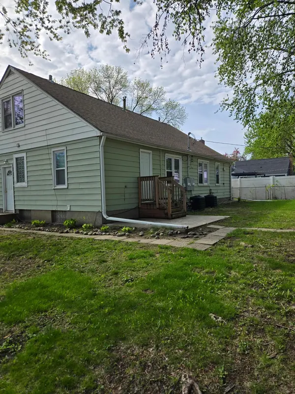 2671 Meridian DR, Robbinsdale, MN 55422