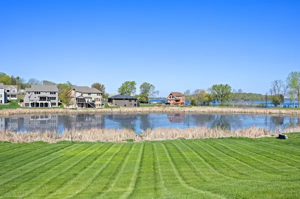 834 Beach RD, Waconia, MN 55387