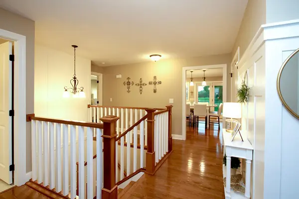 966 Rolling Greens LN NW, Hutchinson, MN 55350