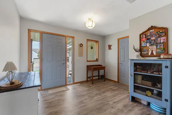 324 Cedar Trail DR, Le Sueur, MN 56058