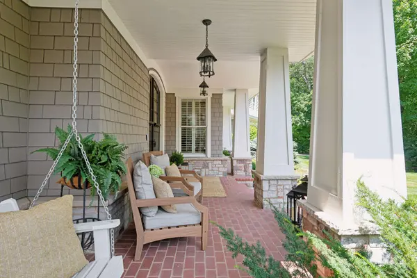 18688 Saint Mellion PL, Eden Prairie, MN 55347