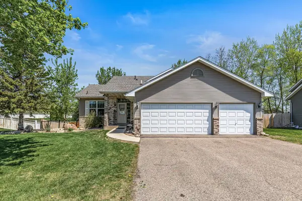 1007 Theresa Marie DR, Elko New Market, MN 55054