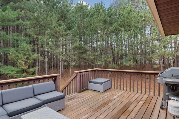265 Red Pine TRL, Saint Joseph Twp, WI 54016