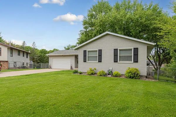 150 Radel PL, Owatonna, MN 55060