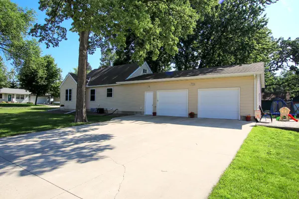 340 5th AVE SW, Hutchinson, MN 55350