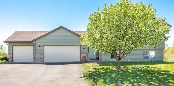 717 8th AVE SW, Rice, MN 56367